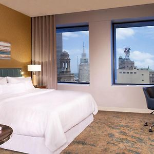 1 King Bed Deluxe Guest Room